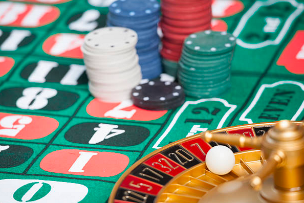 Sådan påvirker online casinoer og sportsbetting den danske økonomi (læserbrev)